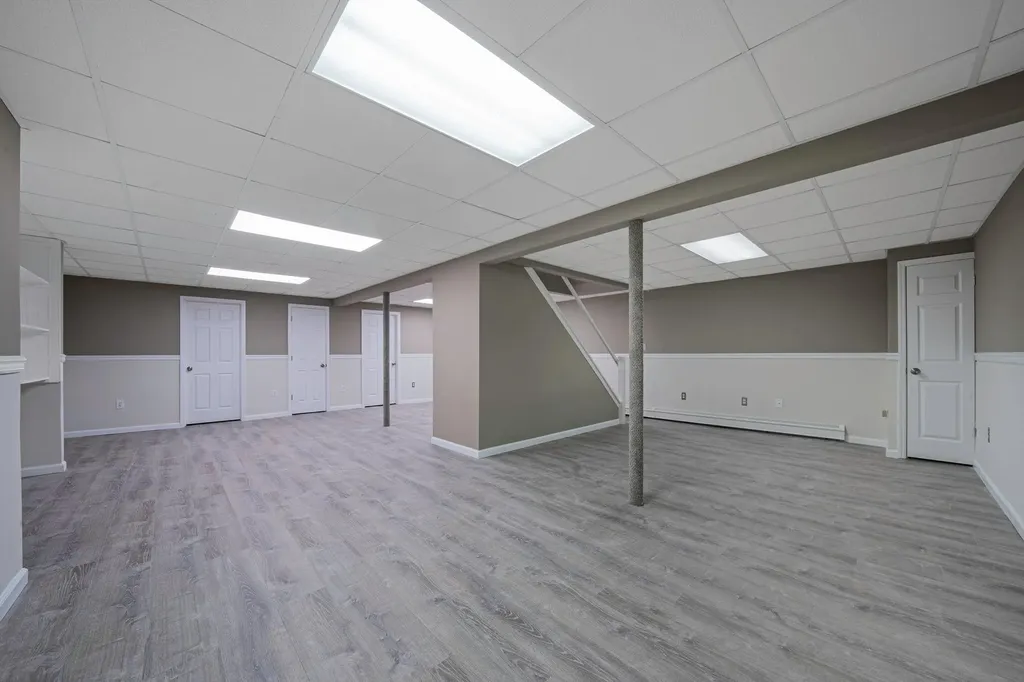 24 Model Court Rocky Point NY 11778