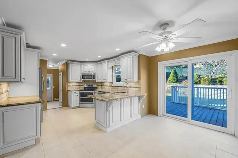 24 Model Court Rocky Point NY 11778