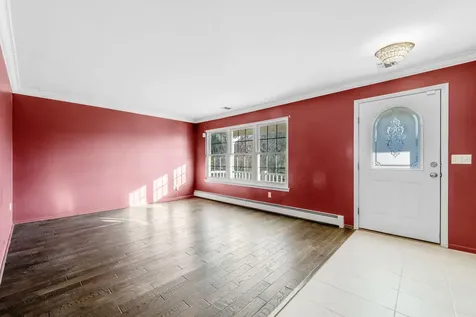 24 Model Court Rocky Point NY 11778