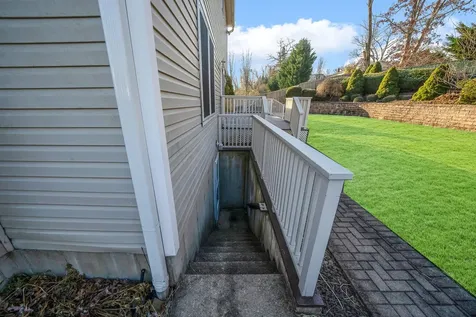 24 Model Court Rocky Point NY 11778