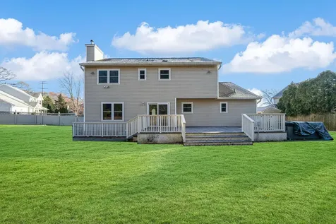 24 Model Court Rocky Point NY 11778