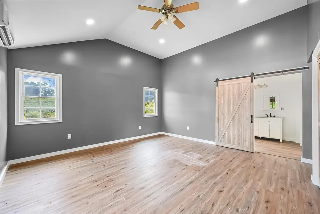 21 Clarks Lane Milton NY 12547