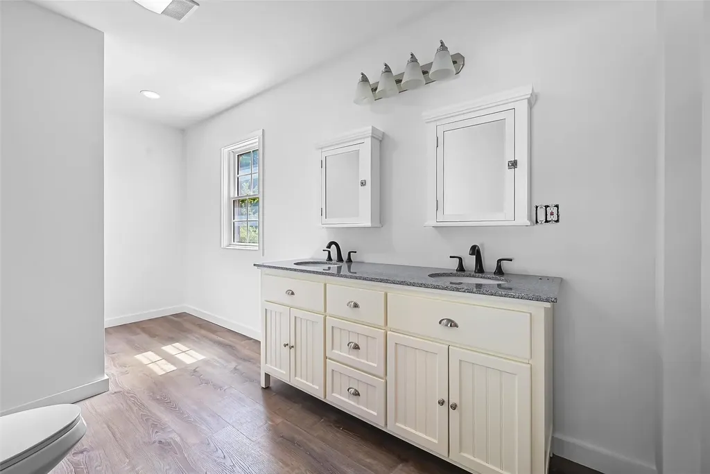 21 Clarks Lane Milton NY 12547
