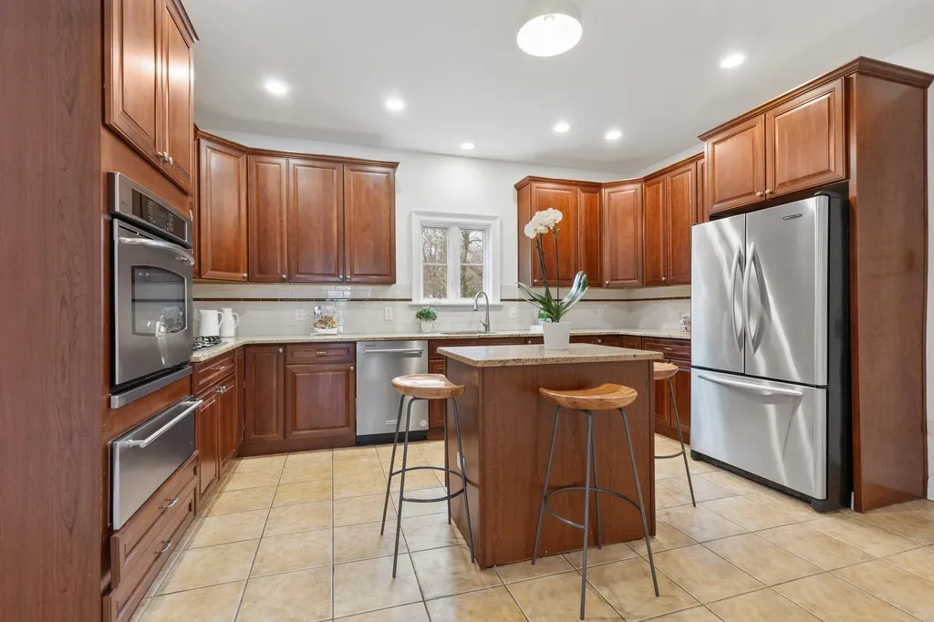 150 Longview Drive Scarsdale NY 10583