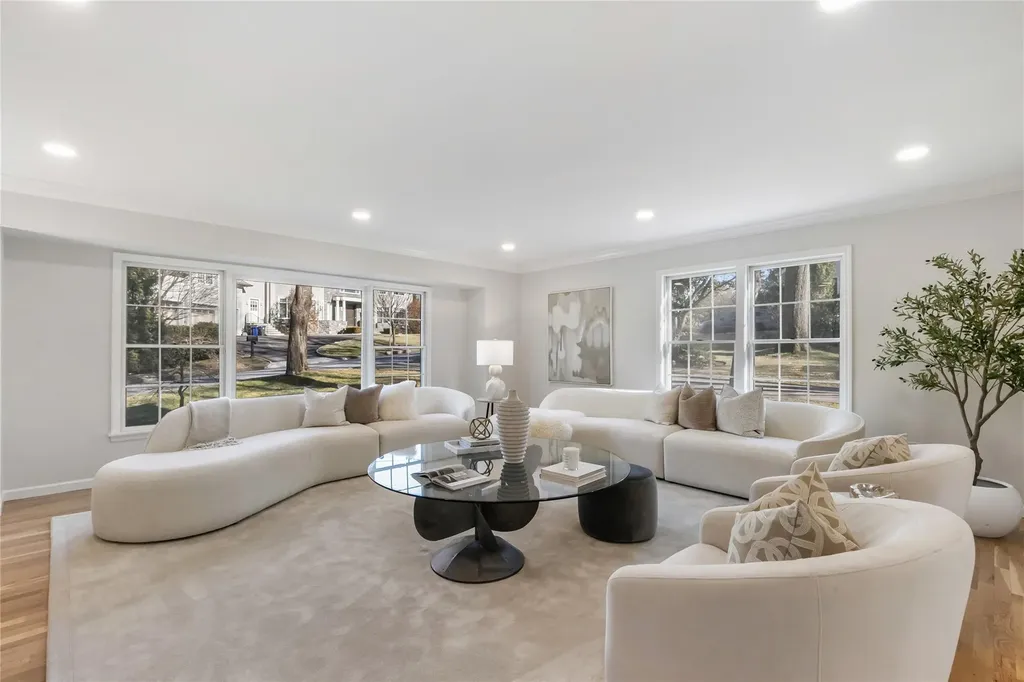 90 Sheridan Road Scarsdale NY 10583