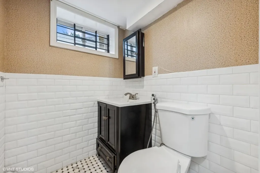 22 Cherry Lane Carle Place NY 11514