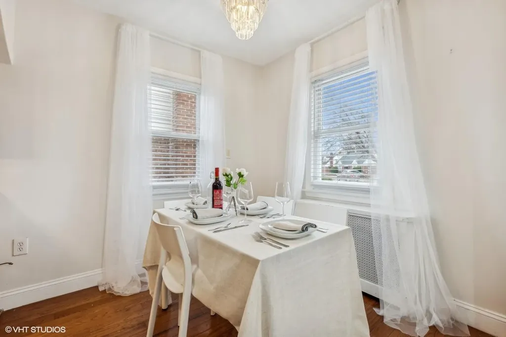 22 Cherry Lane Carle Place NY 11514