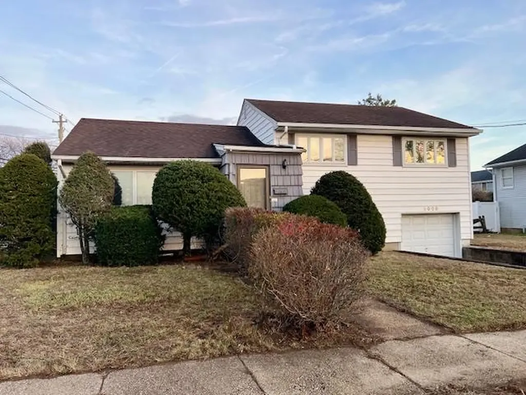 3069 Skillman Avenue Oceanside NY 11572