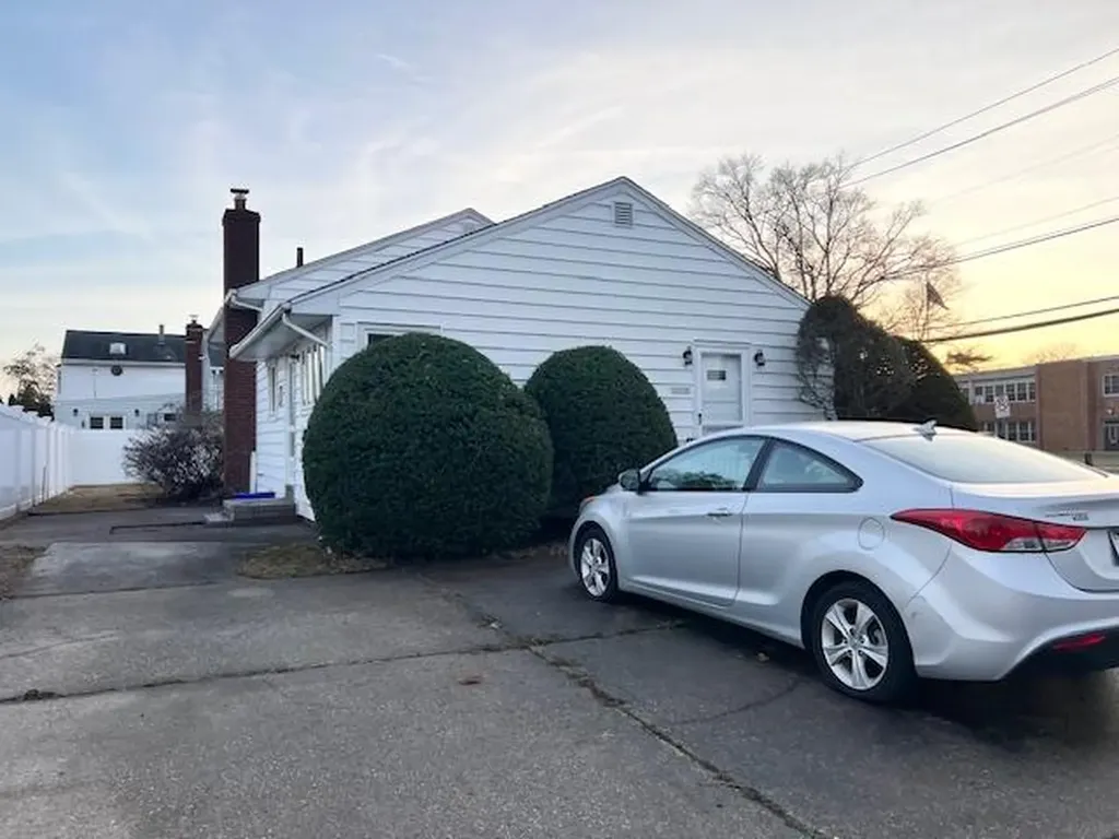 3069 Skillman Avenue Oceanside NY 11572
