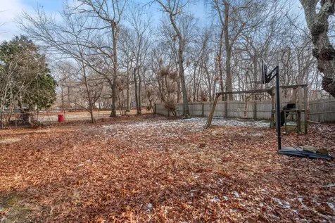 18 Ethel Lane Medford NY 11763