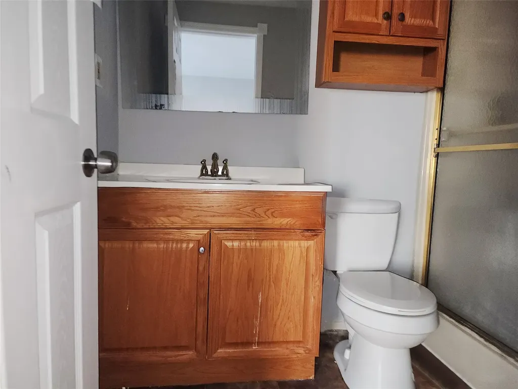 41 Glenmere Lane Coram NY 11727