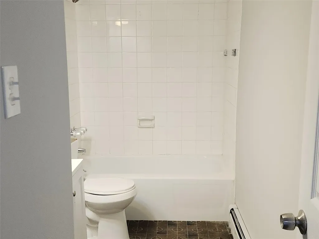 41 Glenmere Lane Coram NY 11727