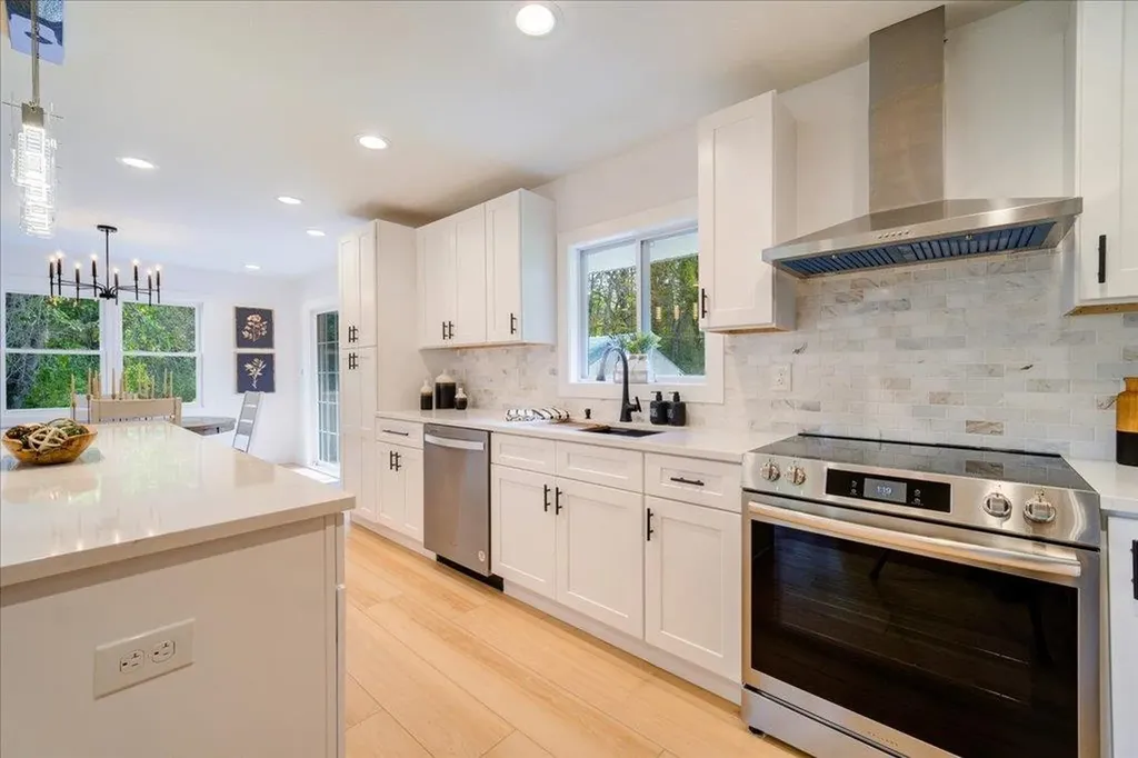 284 Crum Elbow Road Hyde Park NY 12538