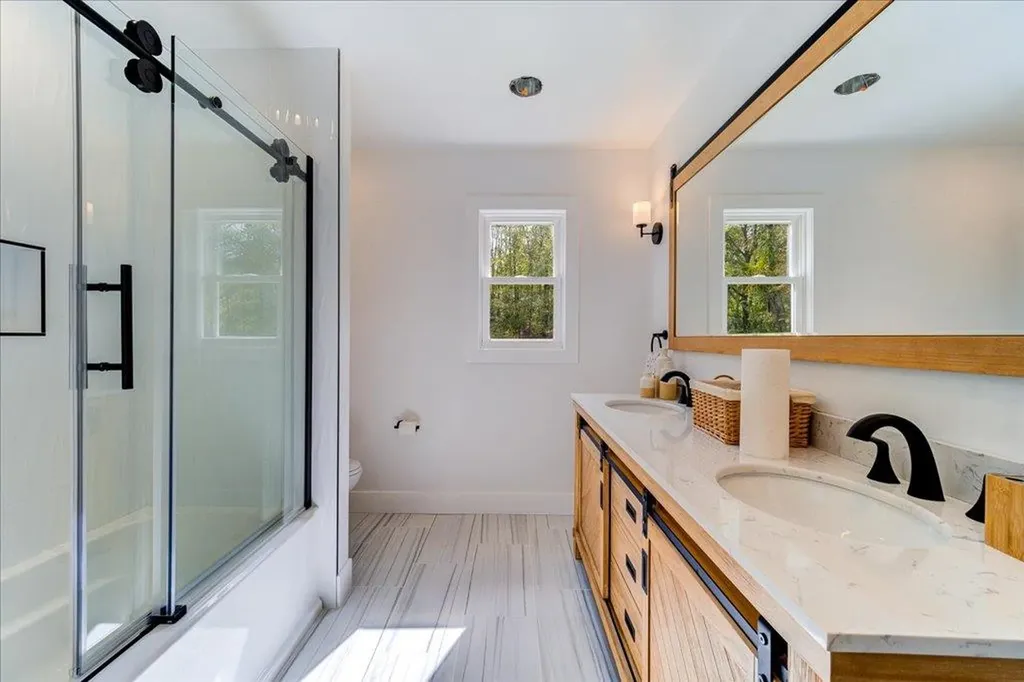 284 Crum Elbow Road Hyde Park NY 12538