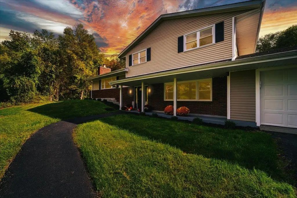 284 Crum Elbow Road Hyde Park NY 12538