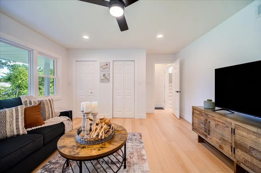 284 Crum Elbow Road Hyde Park NY 12538