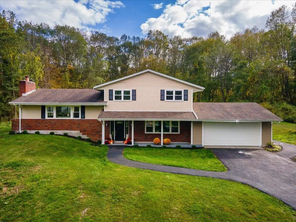 284 Crum Elbow Road Hyde Park NY 12538