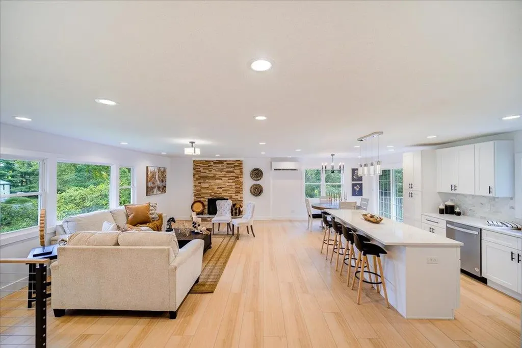 284 Crum Elbow Road Hyde Park NY 12538
