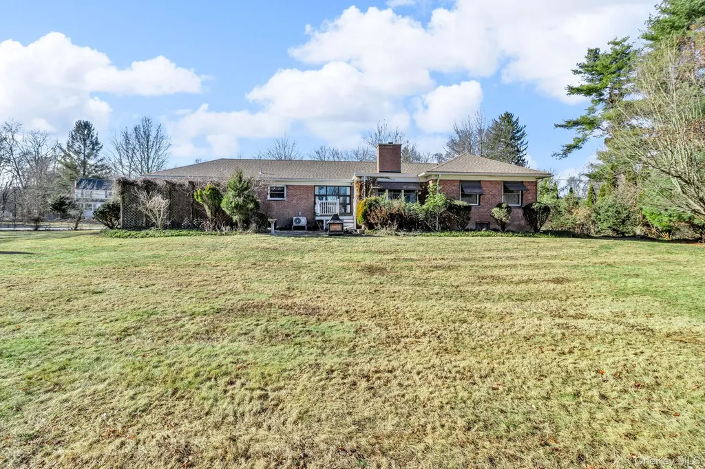 10 Memory Lane Poughkeepsie NY 12603