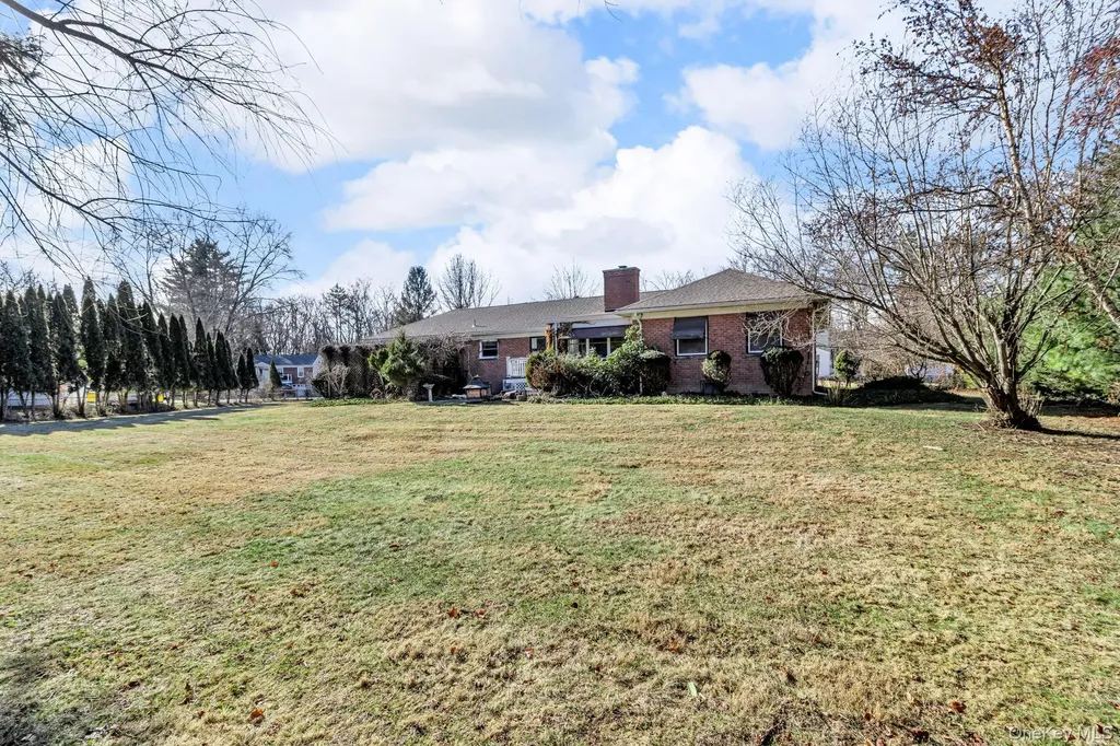 10 Memory Lane Poughkeepsie NY 12603