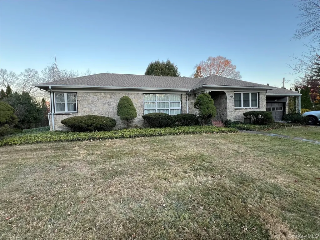 10 Memory Lane Poughkeepsie NY 12603