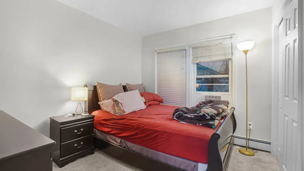 22 Glenmere Lane Coram NY 11727