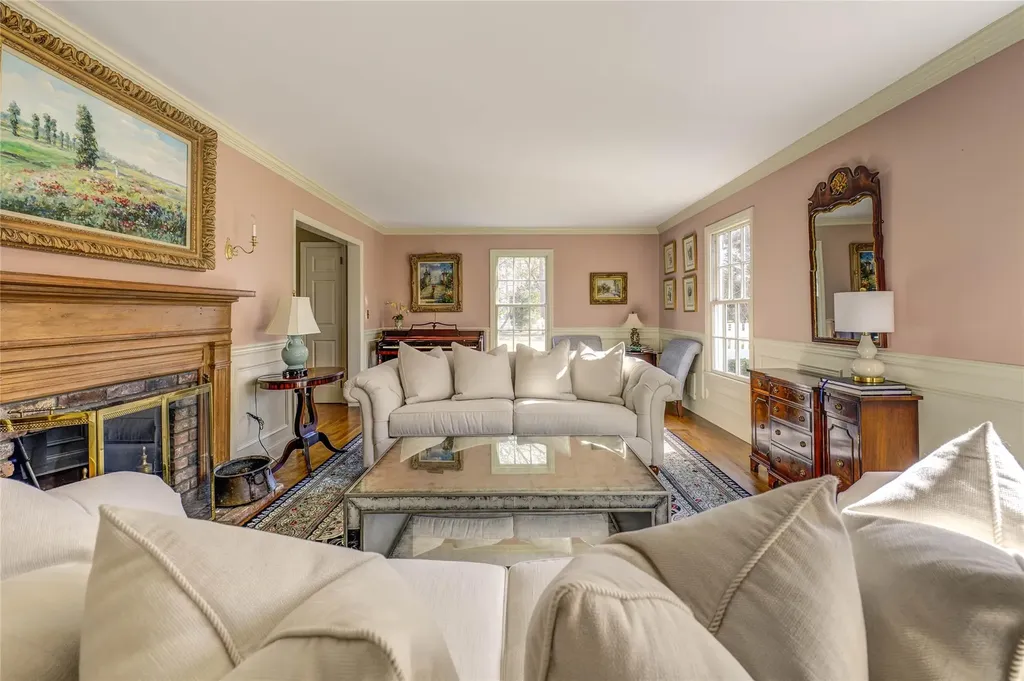 5 Towl Gate Lane Syosset NY 11791