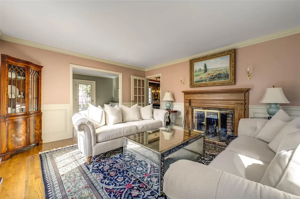 5 Towl Gate Lane Syosset NY 11791