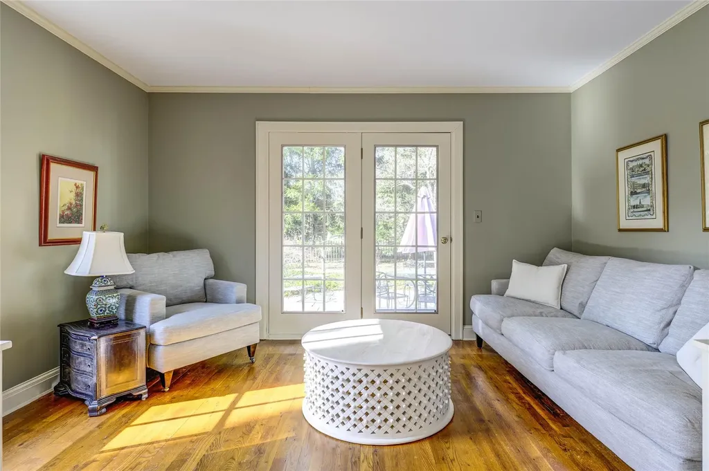 5 Towl Gate Lane Syosset NY 11791