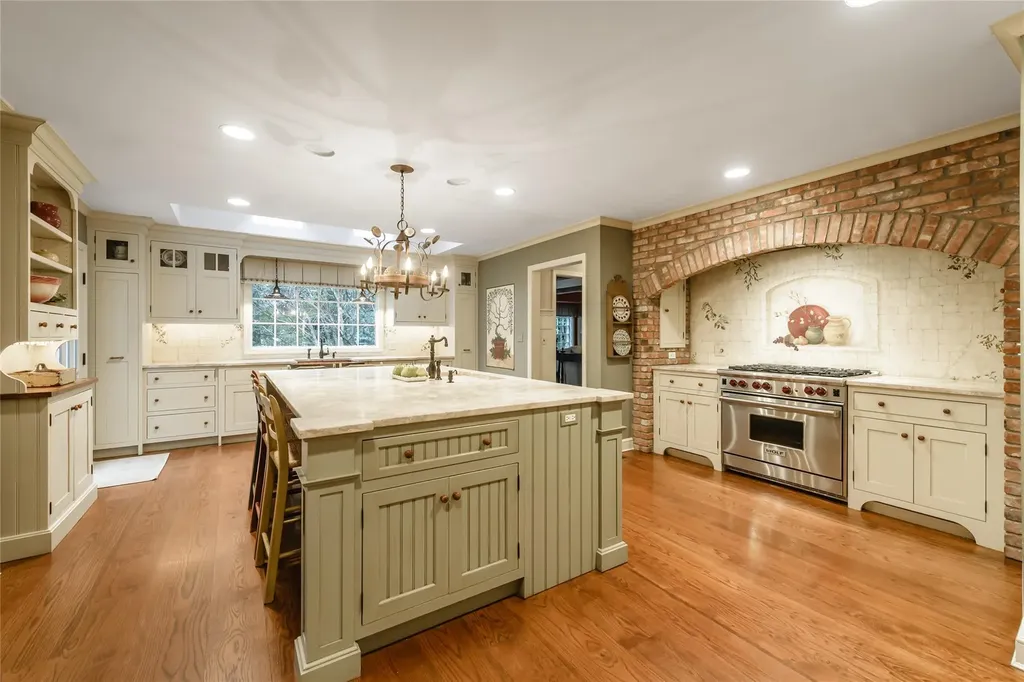 5 Towl Gate Lane Syosset NY 11791