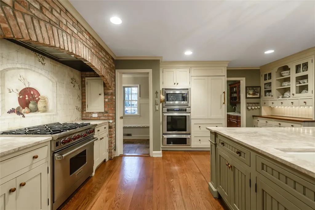 5 Towl Gate Lane Syosset NY 11791