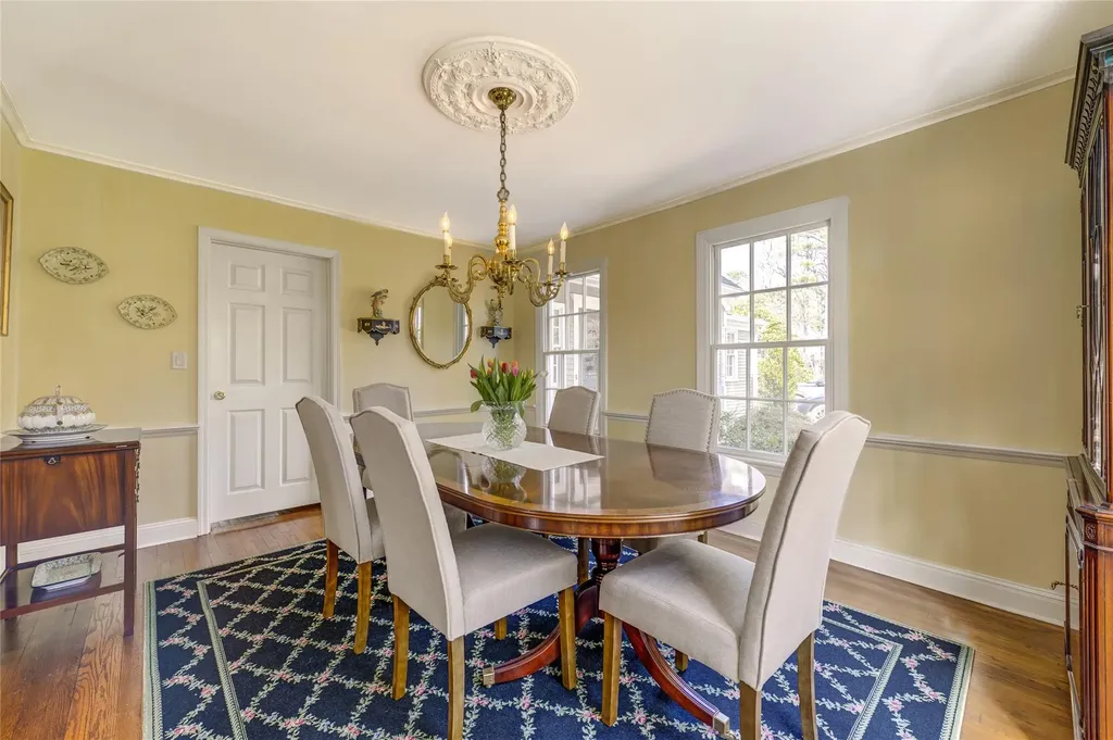 5 Towl Gate Lane Syosset NY 11791