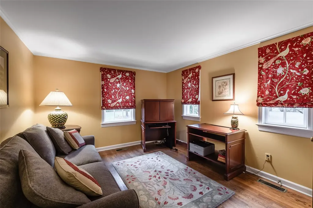 5 Towl Gate Lane Syosset NY 11791