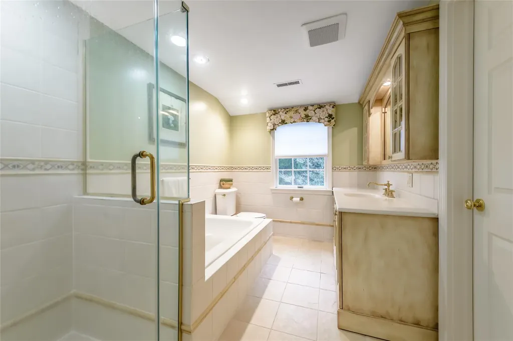 5 Towl Gate Lane Syosset NY 11791