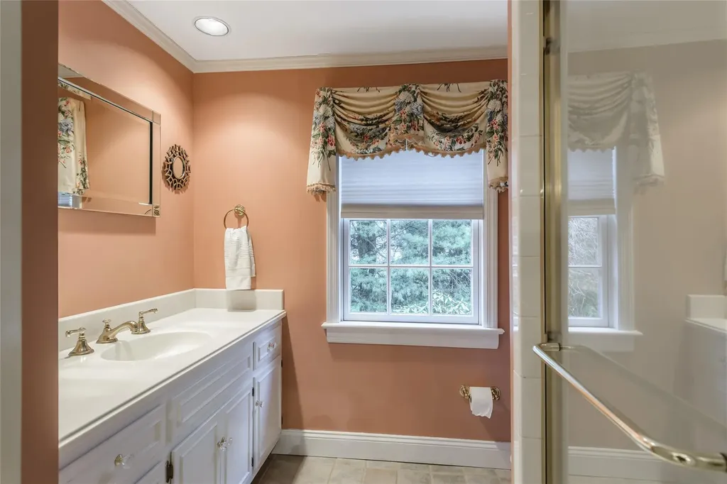 5 Towl Gate Lane Syosset NY 11791