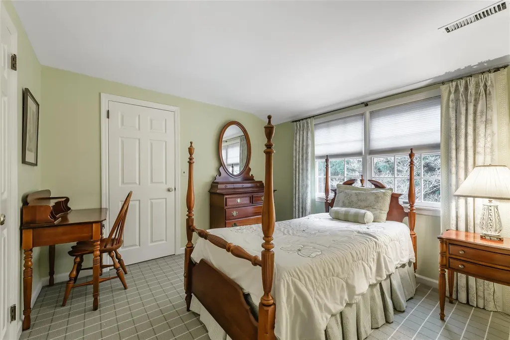 5 Towl Gate Lane Syosset NY 11791