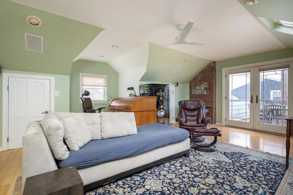 435 W Beech Street Long Beach NY 11561