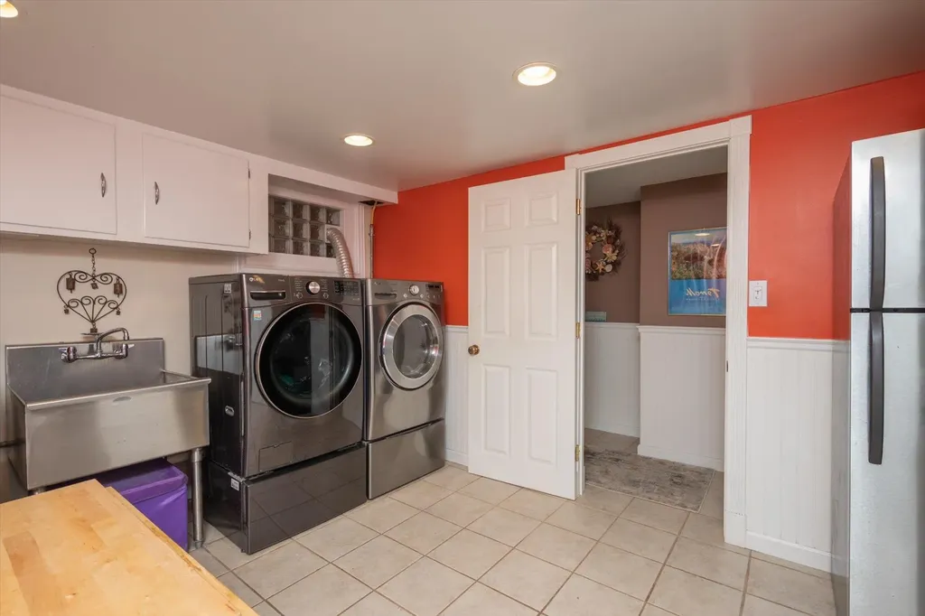 435 W Beech Street Long Beach NY 11561
