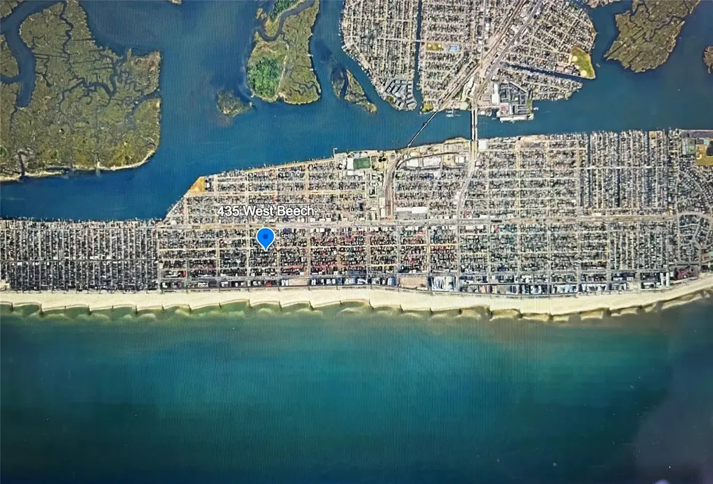 435 W Beech Street Long Beach NY 11561