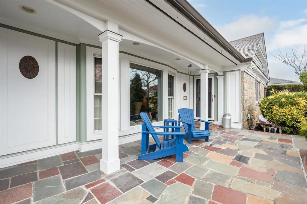 435 W Beech Street Long Beach NY 11561