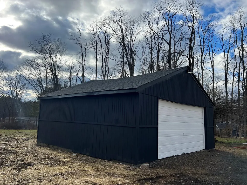 68 Tow Path Road Accord NY 12404