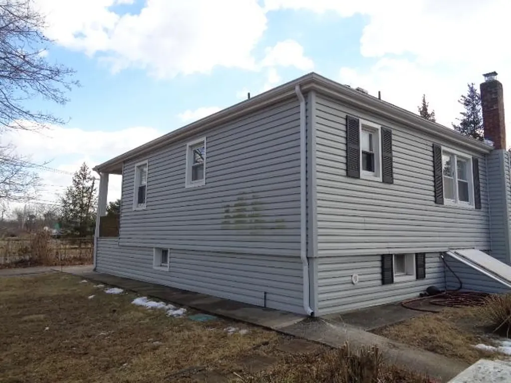 95 Babylon Street Islip Terrace NY 11752