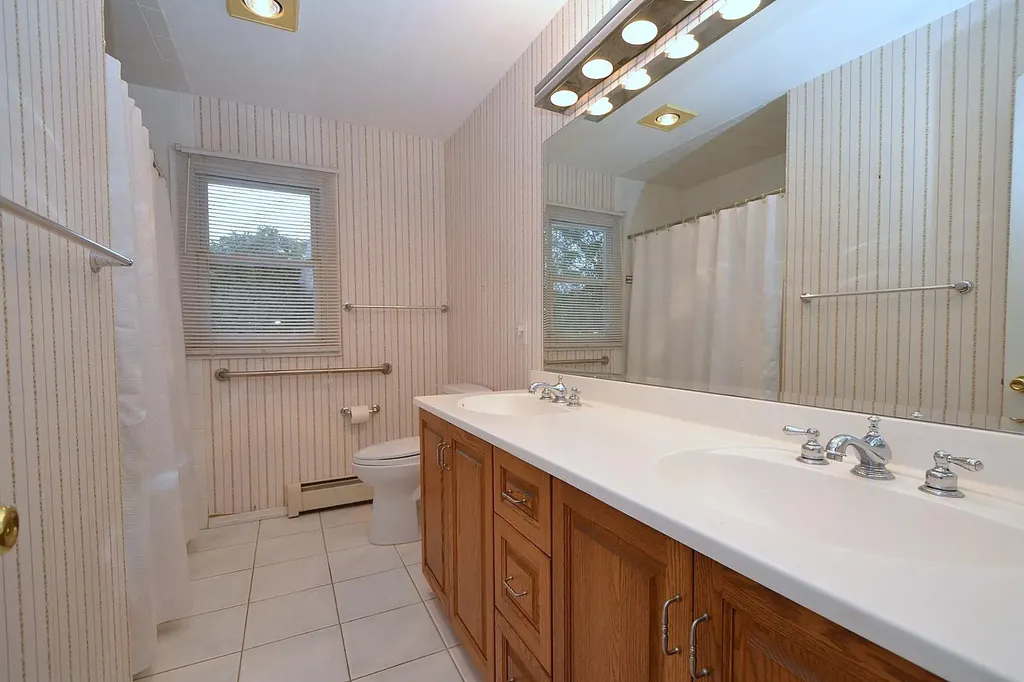 36 Gaul Road S Setauket NY 11733