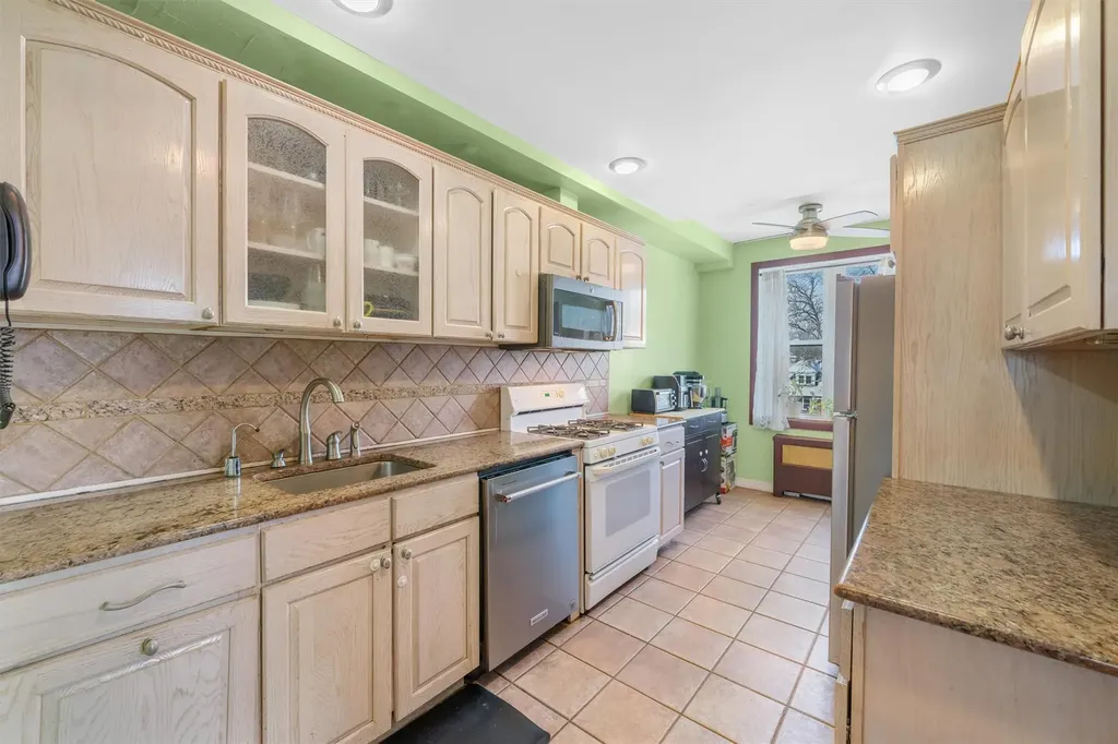 2555 Morgan Avenue Bronx NY 10469