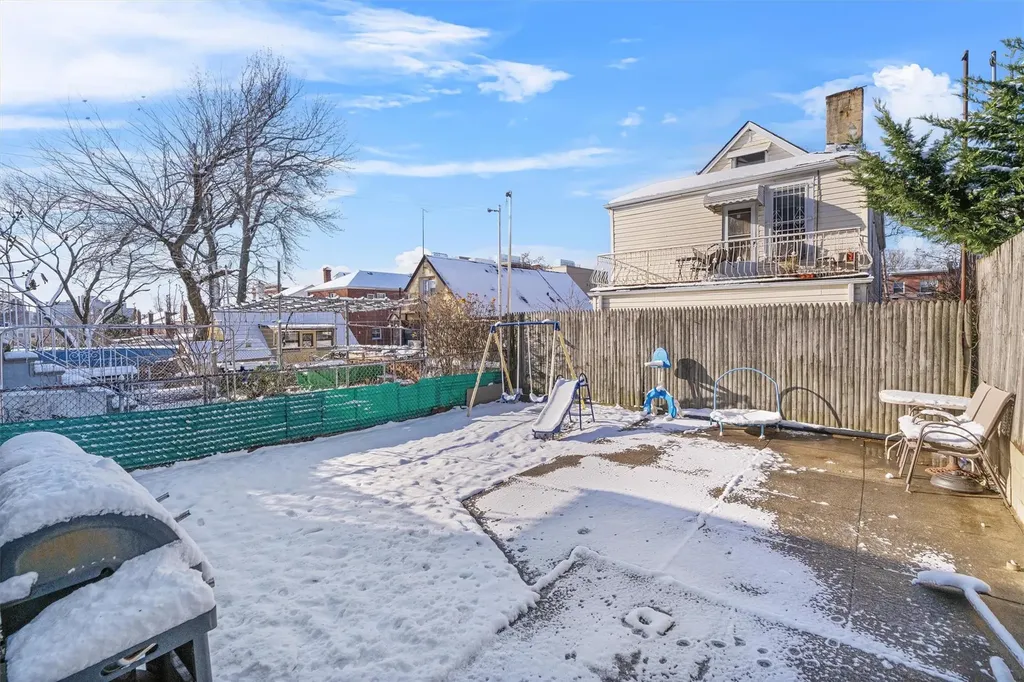 2555 Morgan Avenue Bronx NY 10469