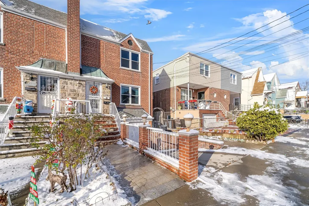 2555 Morgan Avenue Bronx NY 10469