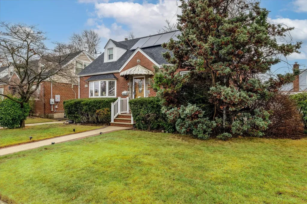 22 Fritchie Place Valley Stream NY 11580