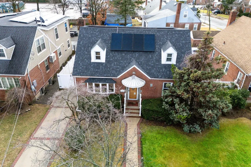 22 Fritchie Place Valley Stream NY 11580