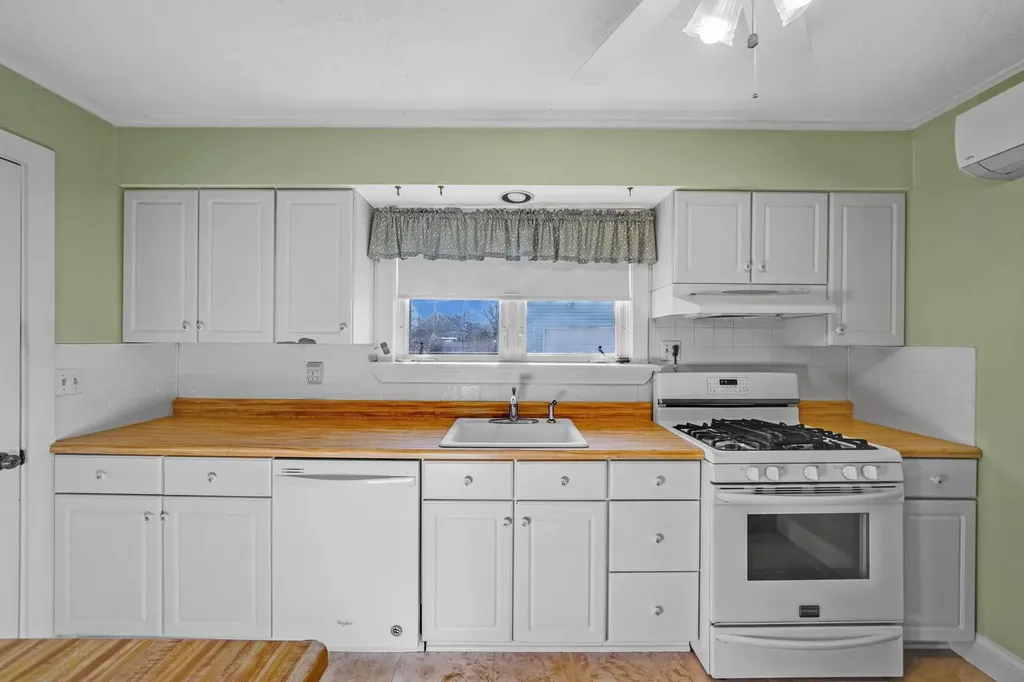 44 Terrell Street Patchogue NY 11772