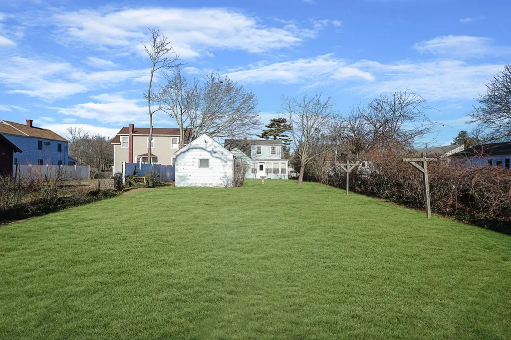 44 Terrell Street Patchogue NY 11772